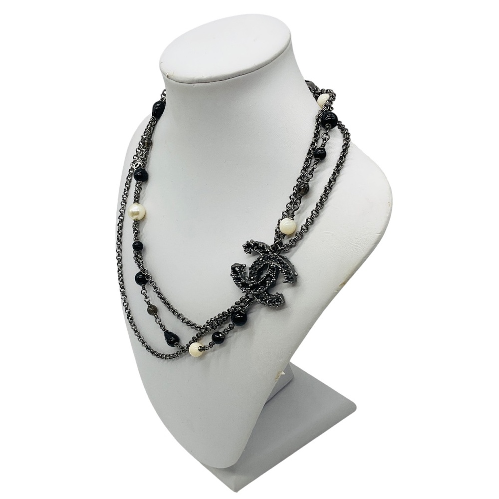 CHANEL 2012 STRASS CC LOGO PENDANT BLACK BEADS AND PEARLS MULTI STRAND CHAIN NEC - Picture 2 of 5